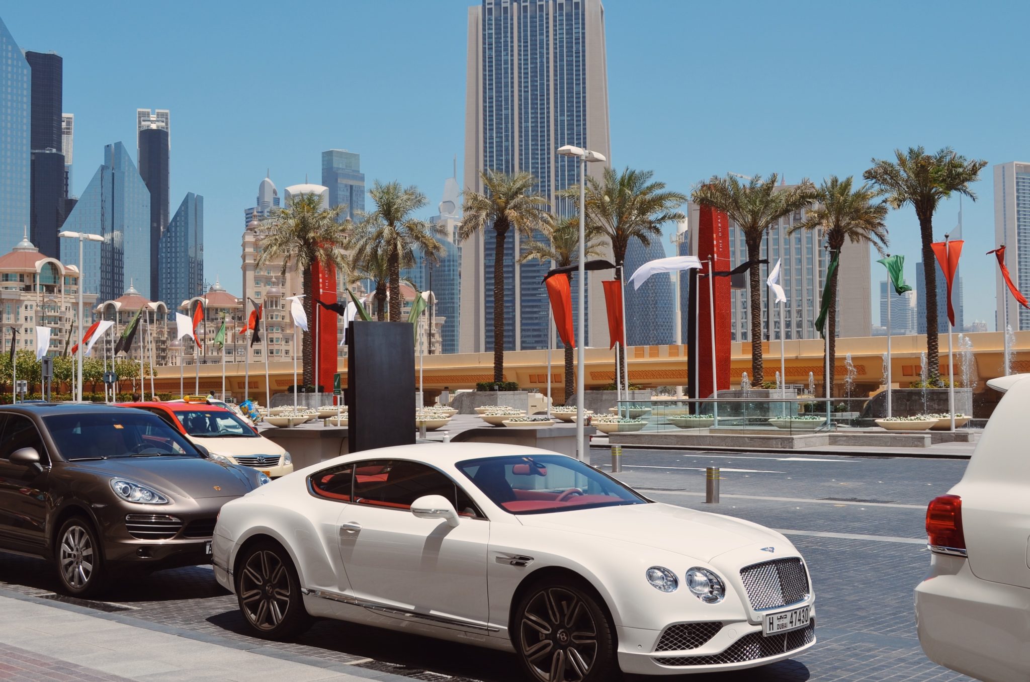 luxury cars dubai price 10 most luxurious cars in the uae